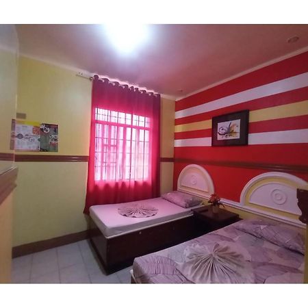 RedDoorz @ Jomckayl Apartelle Naga Exterior foto