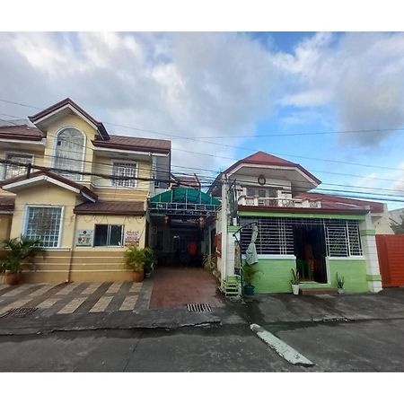 RedDoorz @ Jomckayl Apartelle Naga Exterior foto