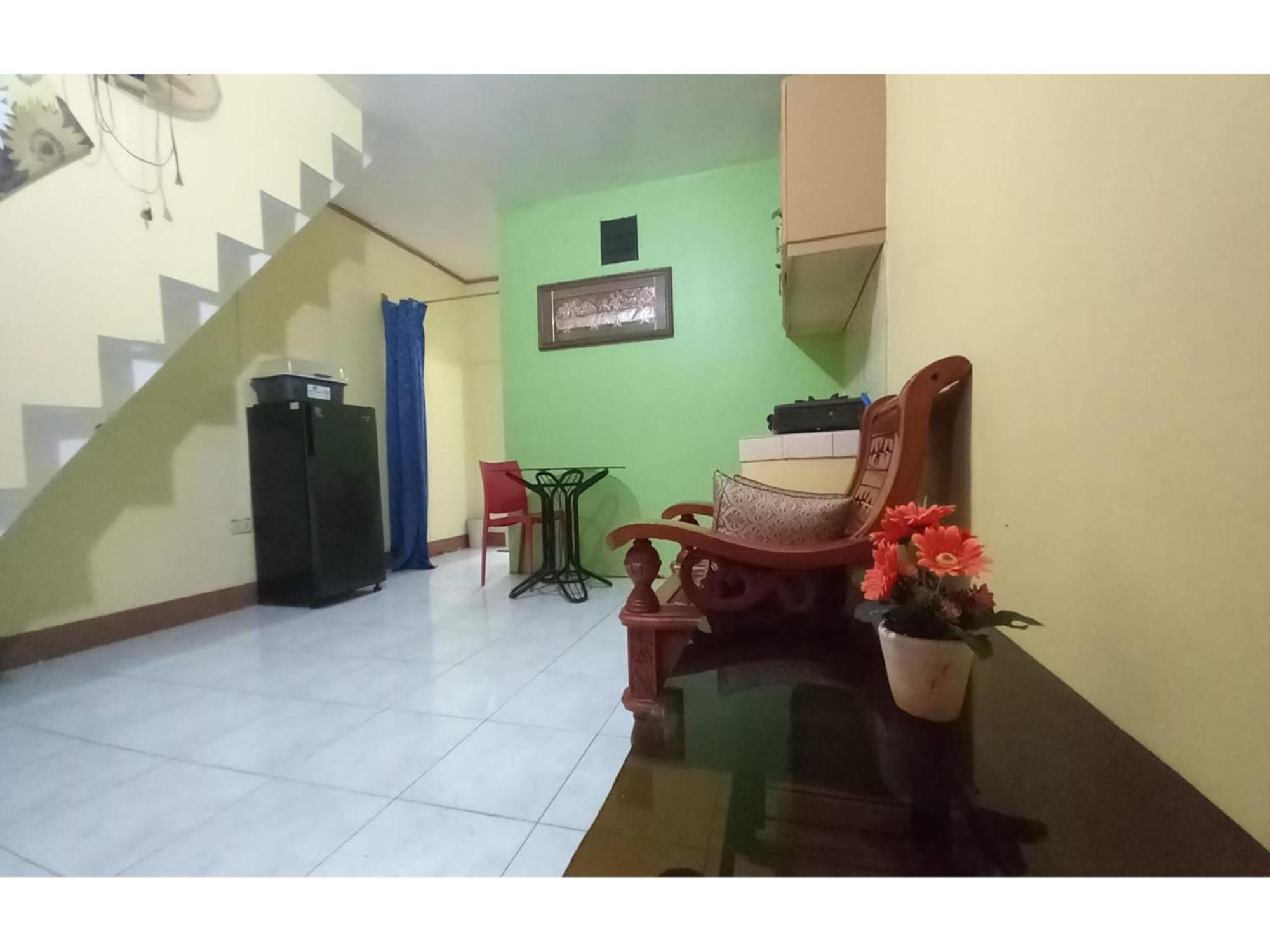 RedDoorz @ Jomckayl Apartelle Naga Exterior foto
