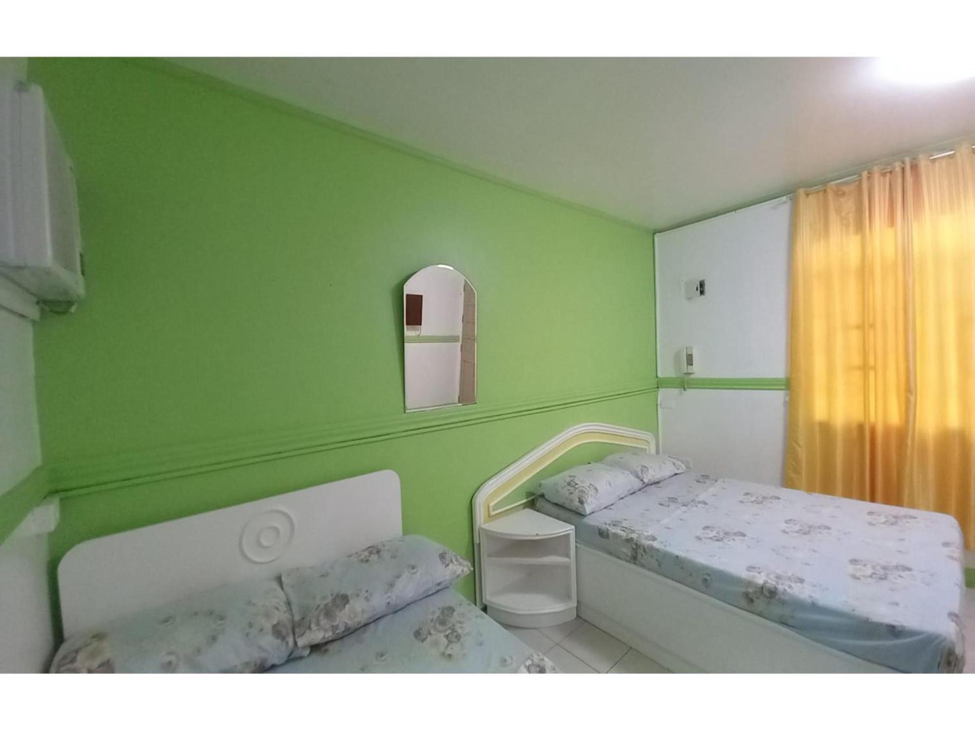 RedDoorz @ Jomckayl Apartelle Naga Exterior foto