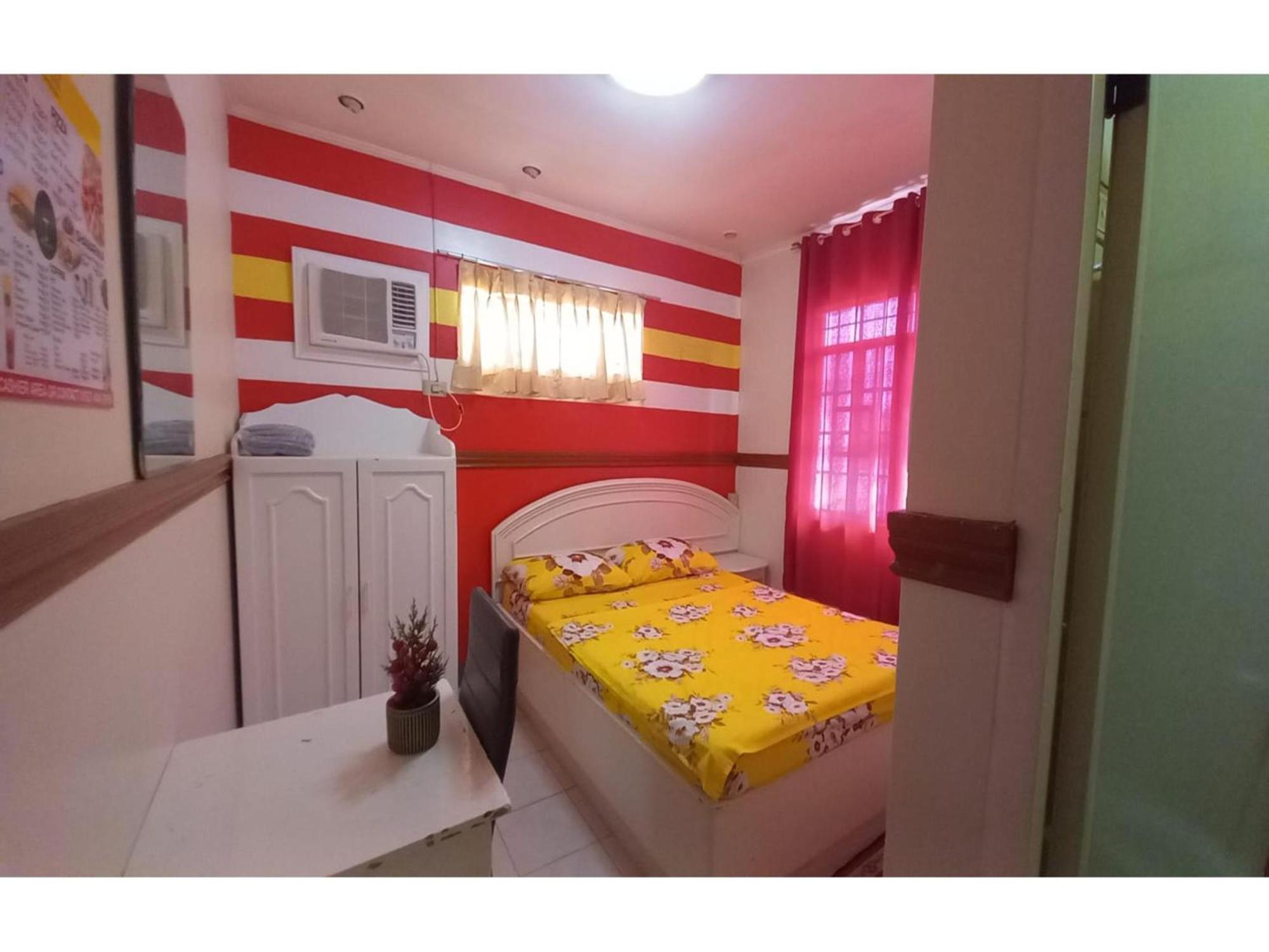 RedDoorz @ Jomckayl Apartelle Naga Exterior foto