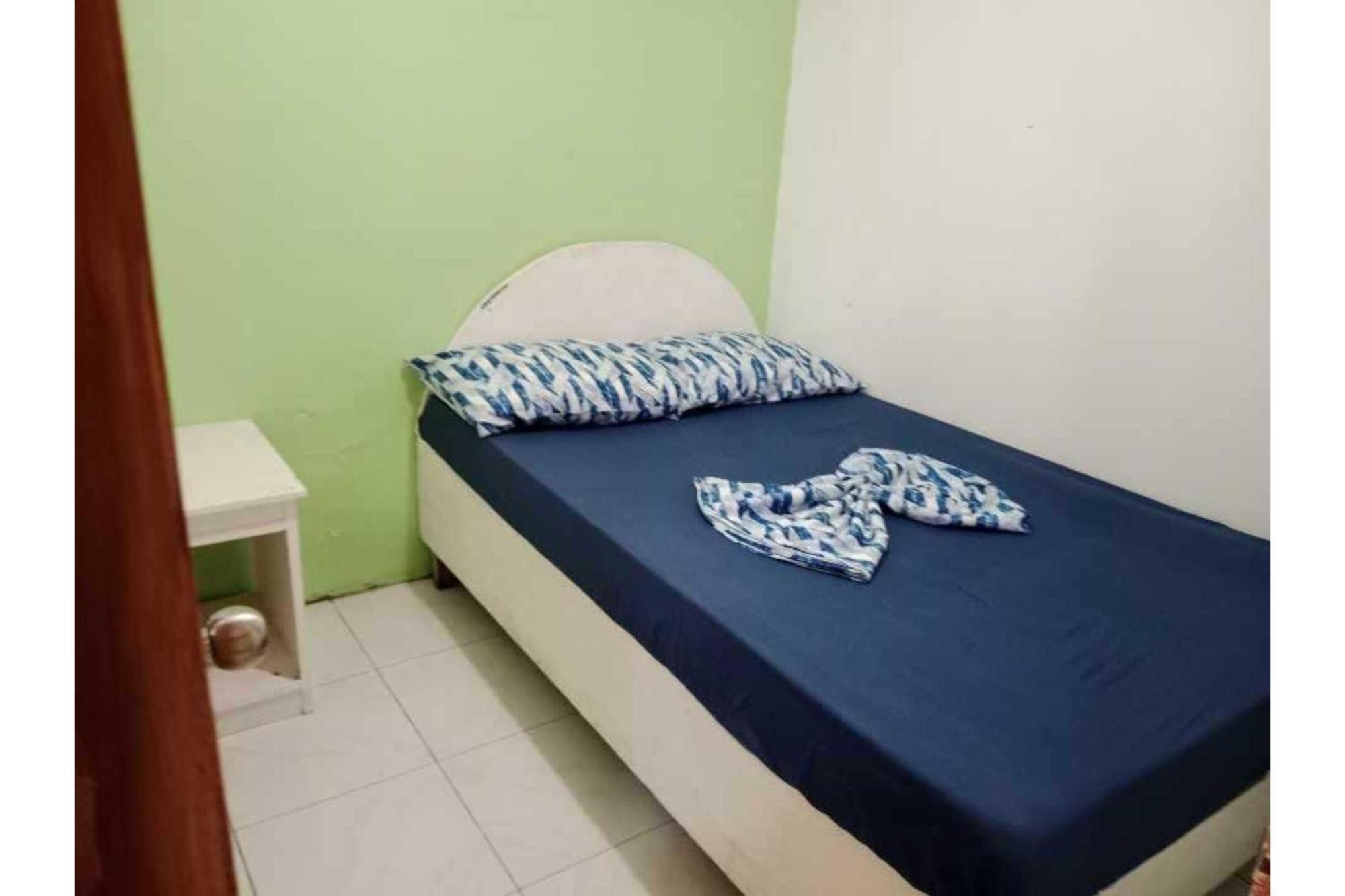 RedDoorz @ Jomckayl Apartelle Naga Exterior foto