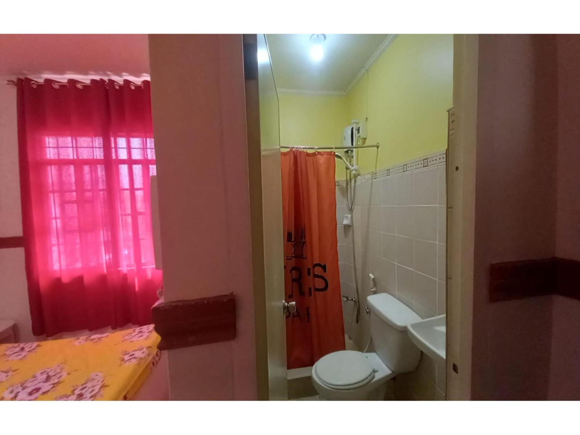 RedDoorz @ Jomckayl Apartelle Naga Exterior foto