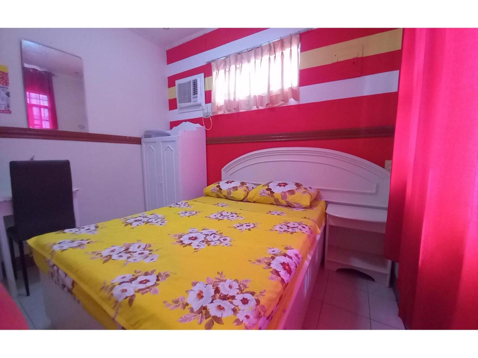 RedDoorz @ Jomckayl Apartelle Naga Exterior foto