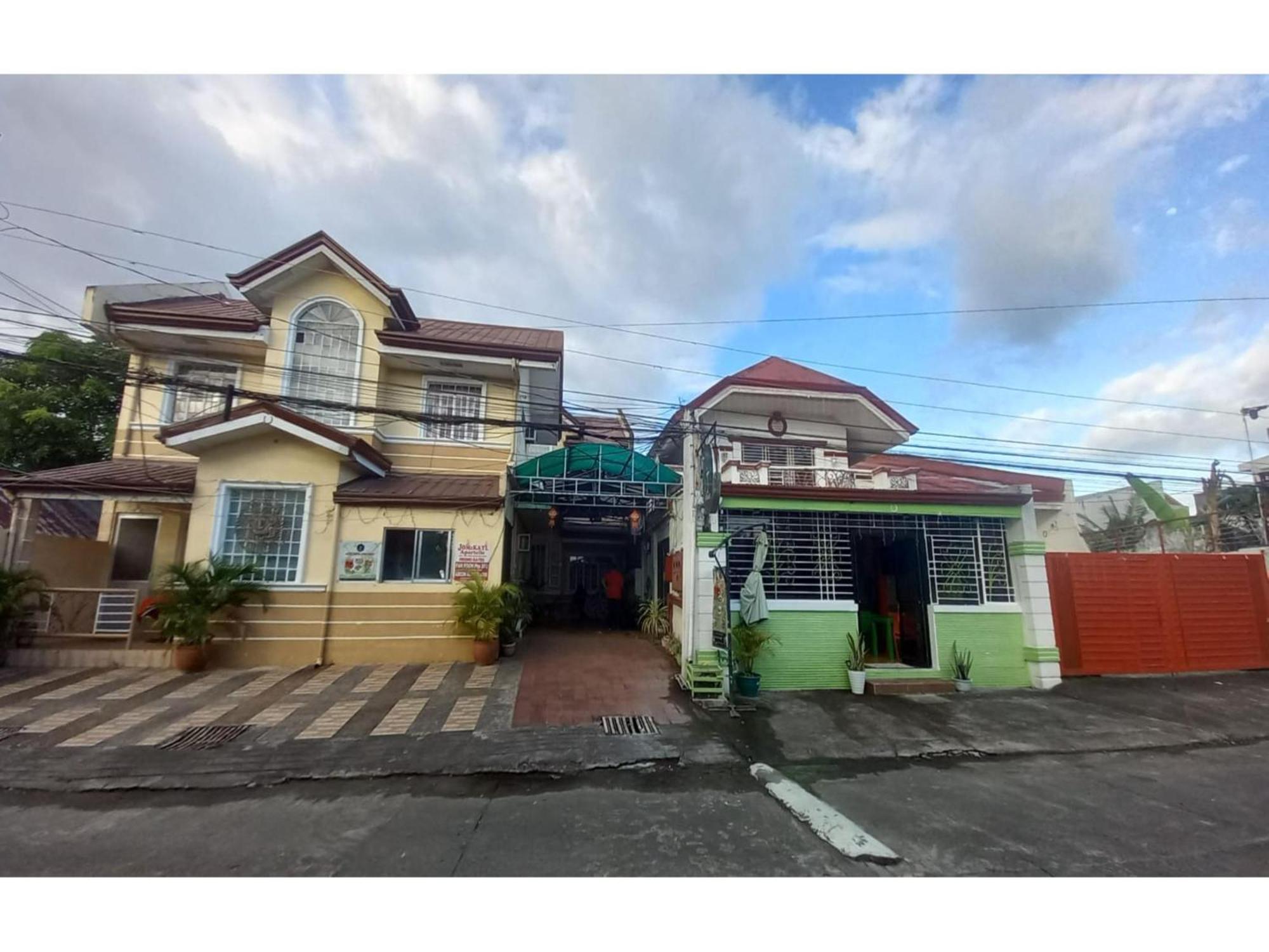 RedDoorz @ Jomckayl Apartelle Naga Exterior foto